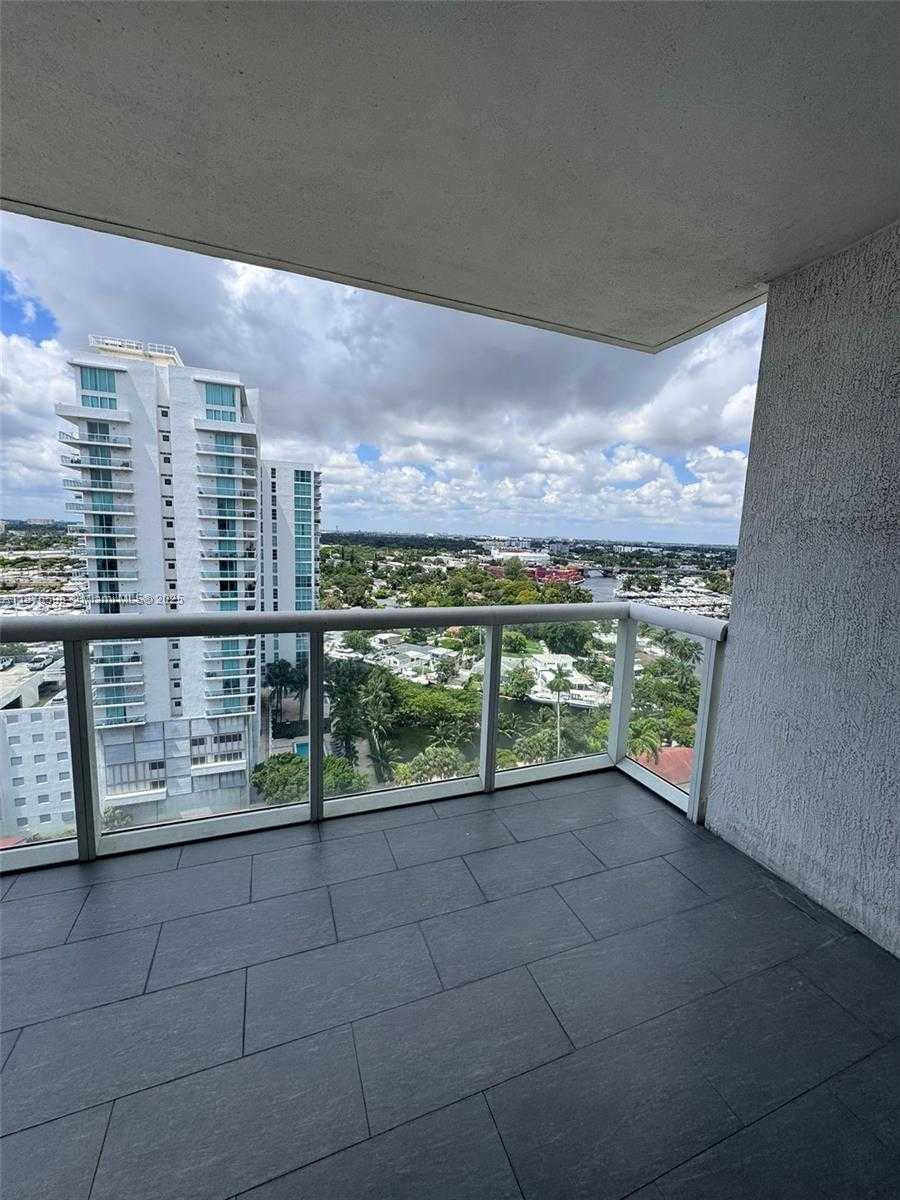Small Image of 1861 NORTH WEST S RIVER DR #1801, Miami Number 18