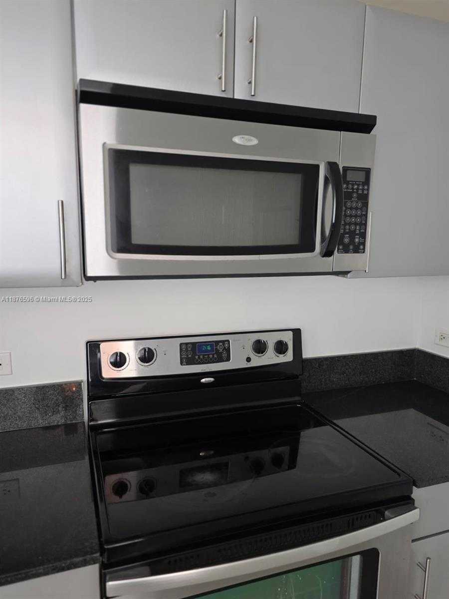 Small Image of 1861 NORTH WEST S RIVER DR #1801, Miami Number 9