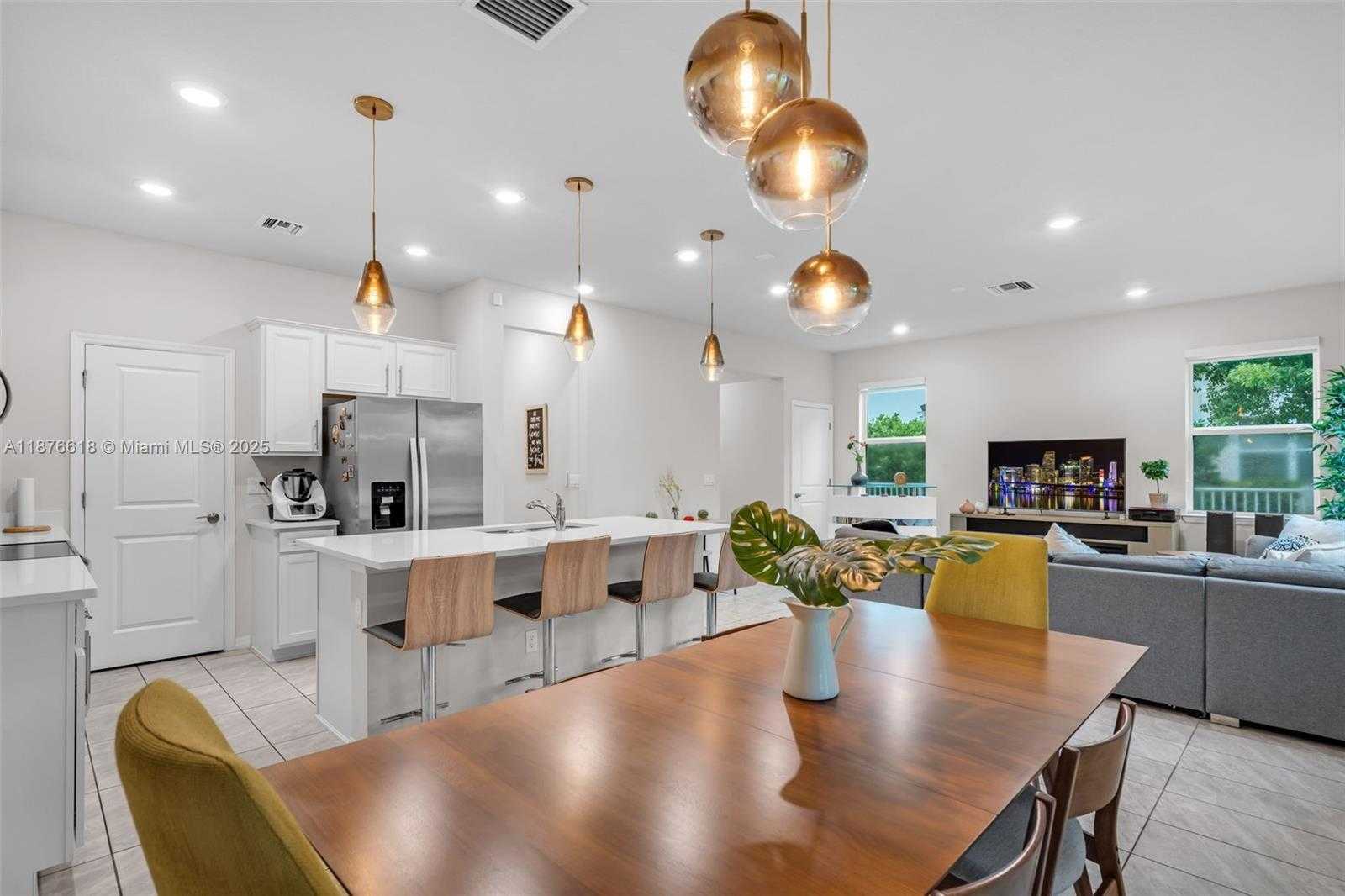 Small Image of 4754 EUCALYPTUS DR, Hollywood Number 10