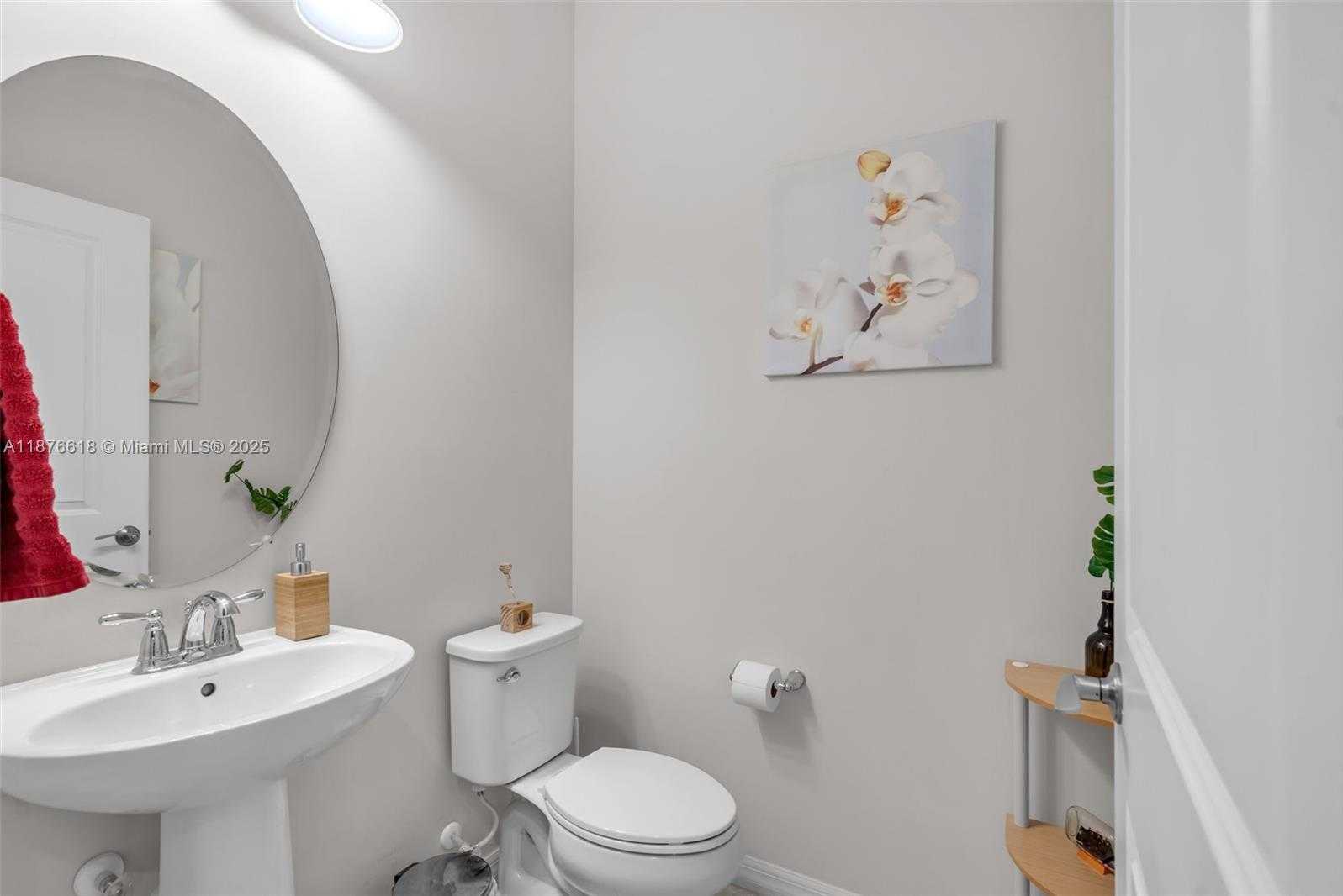 Small Image of 4754 EUCALYPTUS DR, Hollywood Number 11