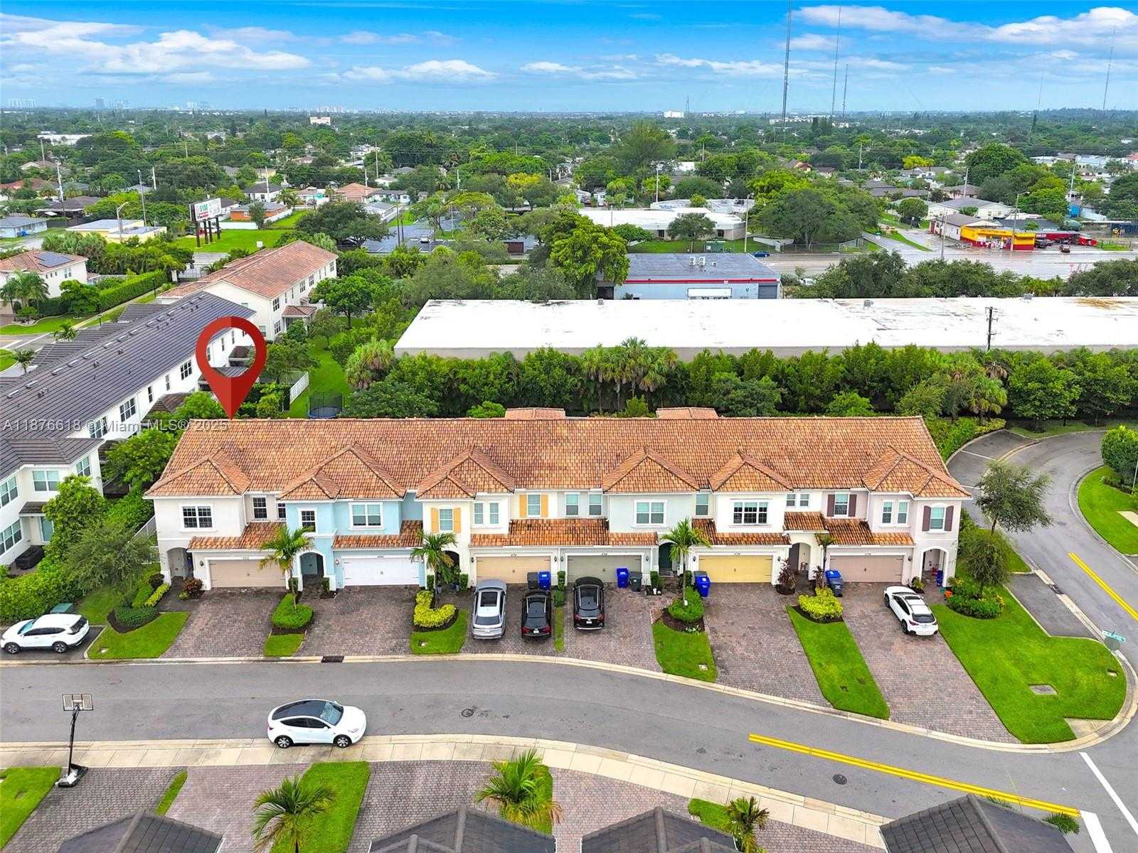 Small Image of 4754 EUCALYPTUS DR, Hollywood Number 27