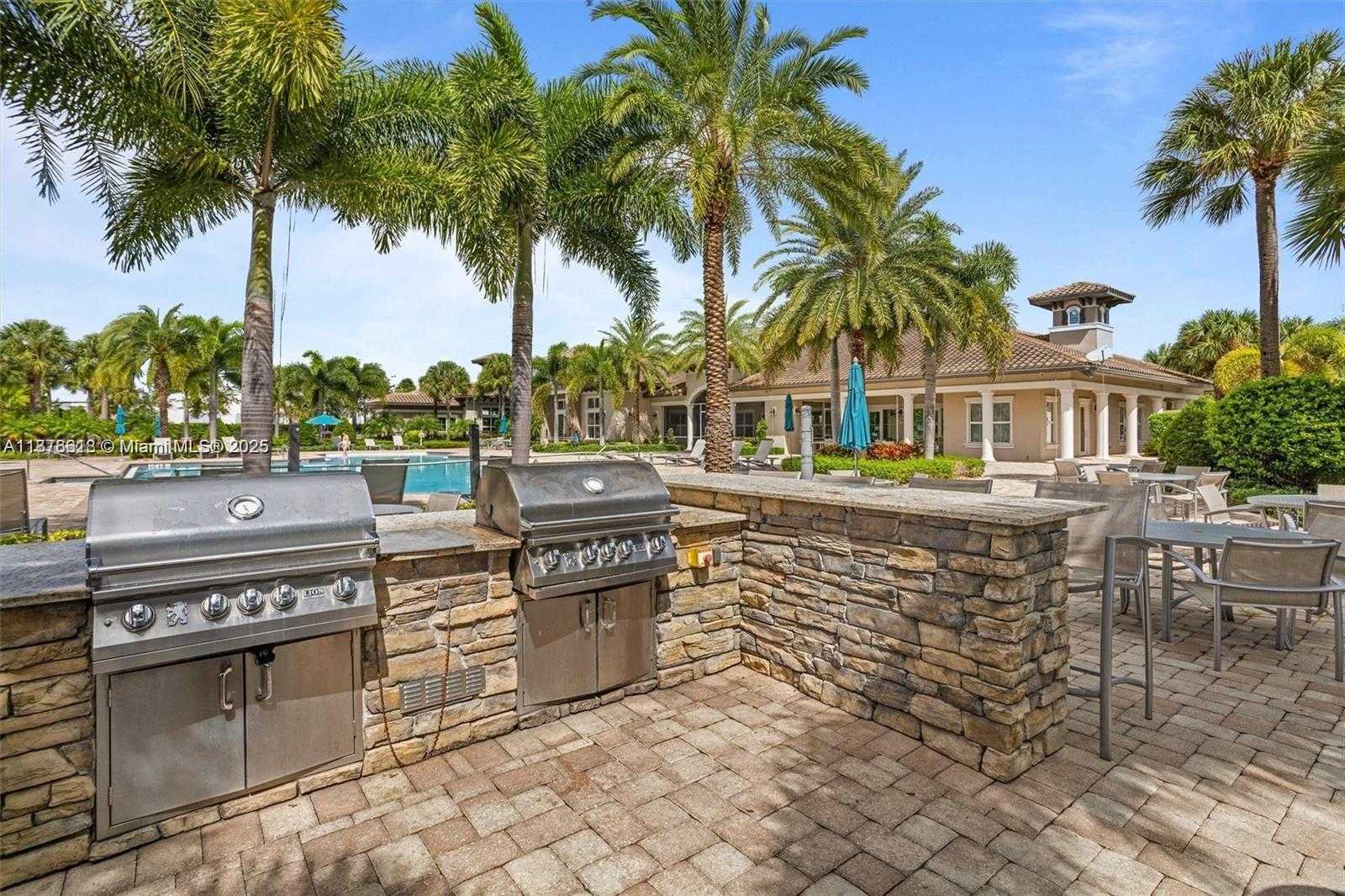 Small Image of 4754 EUCALYPTUS DR, Hollywood Number 31