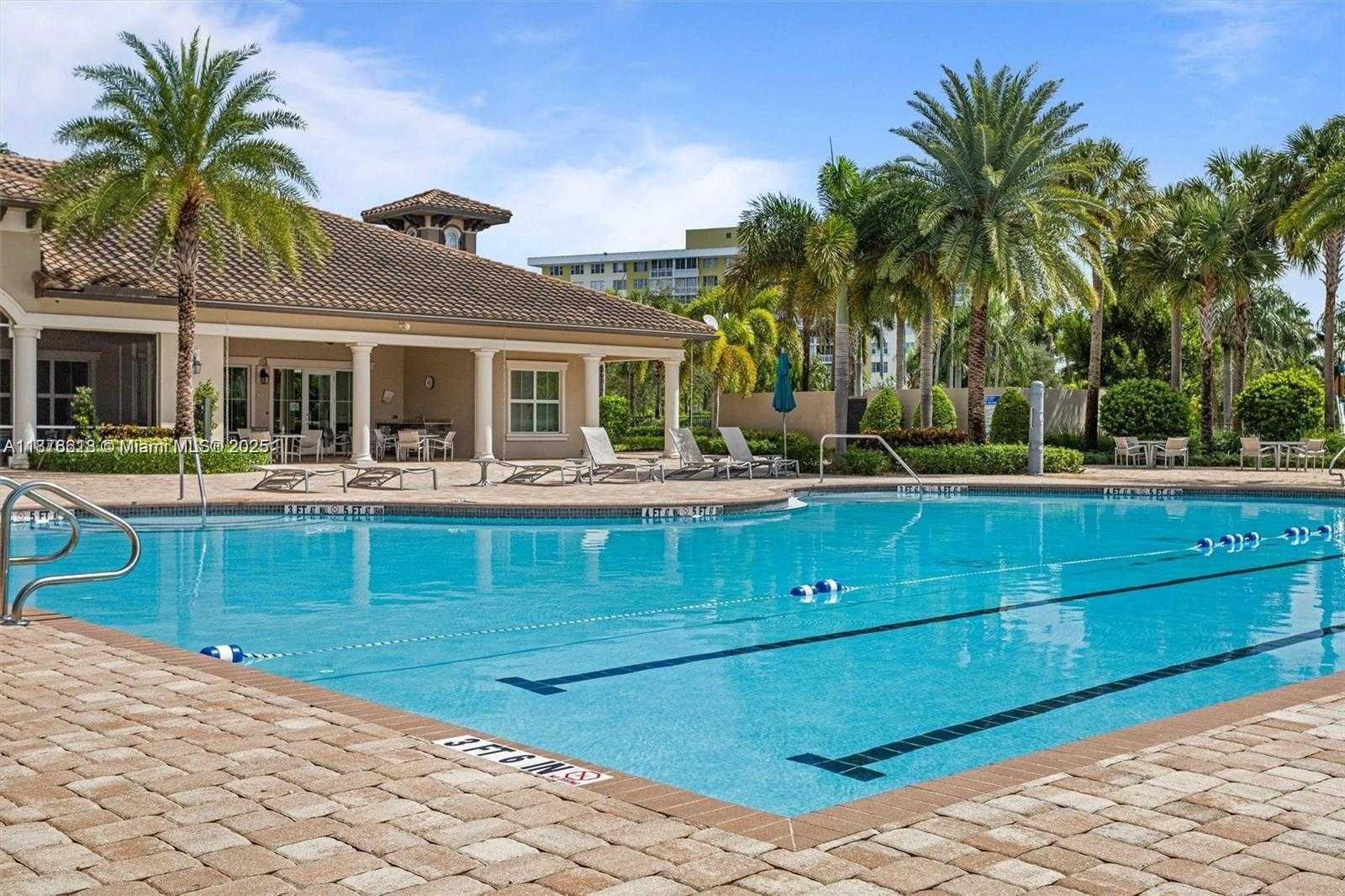 Small Image of 4754 EUCALYPTUS DR, Hollywood Number 32