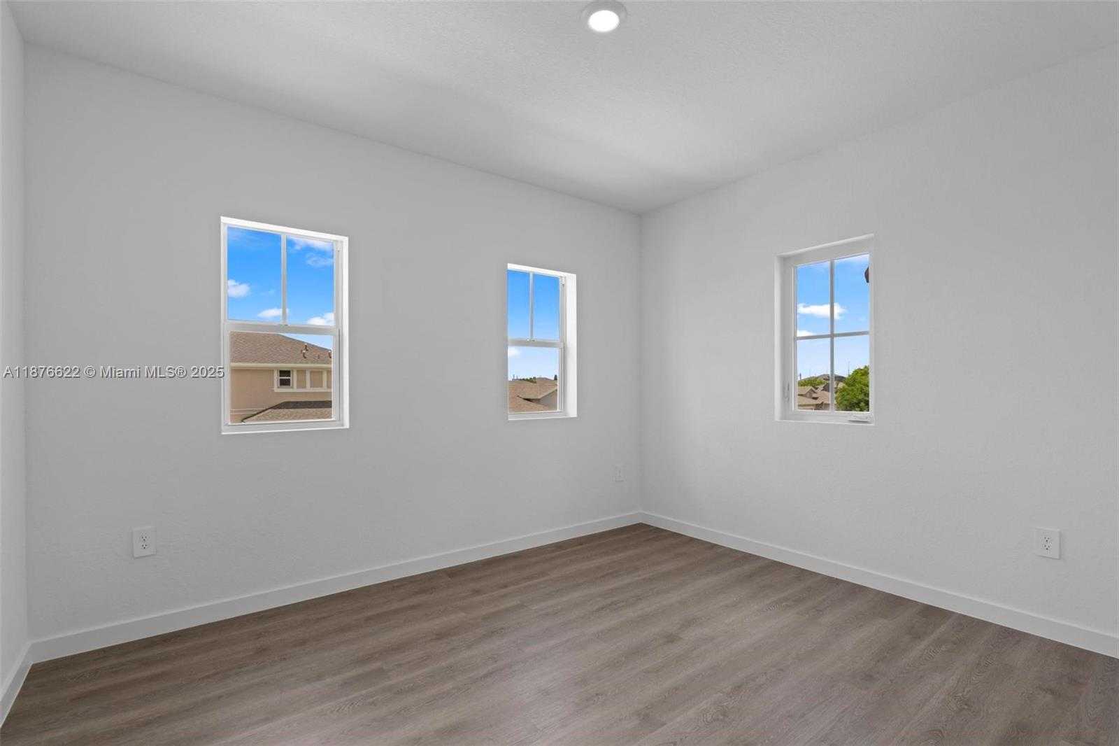 Small Image of 13353 SOUTH WEST 274 ST, Miami Number 21