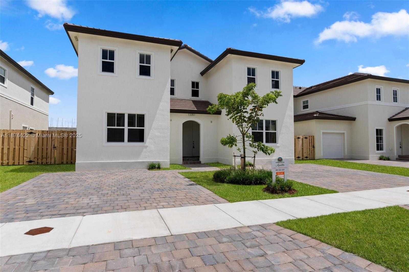 Small Image of 13353 SOUTH WEST 274 ST, Miami Number 3