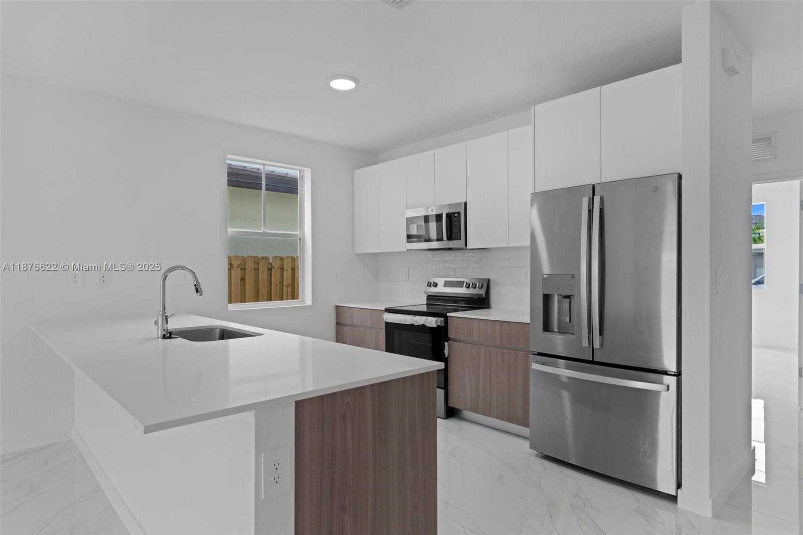 Small Image of 13353 SOUTH WEST 274 ST, Miami Number 5