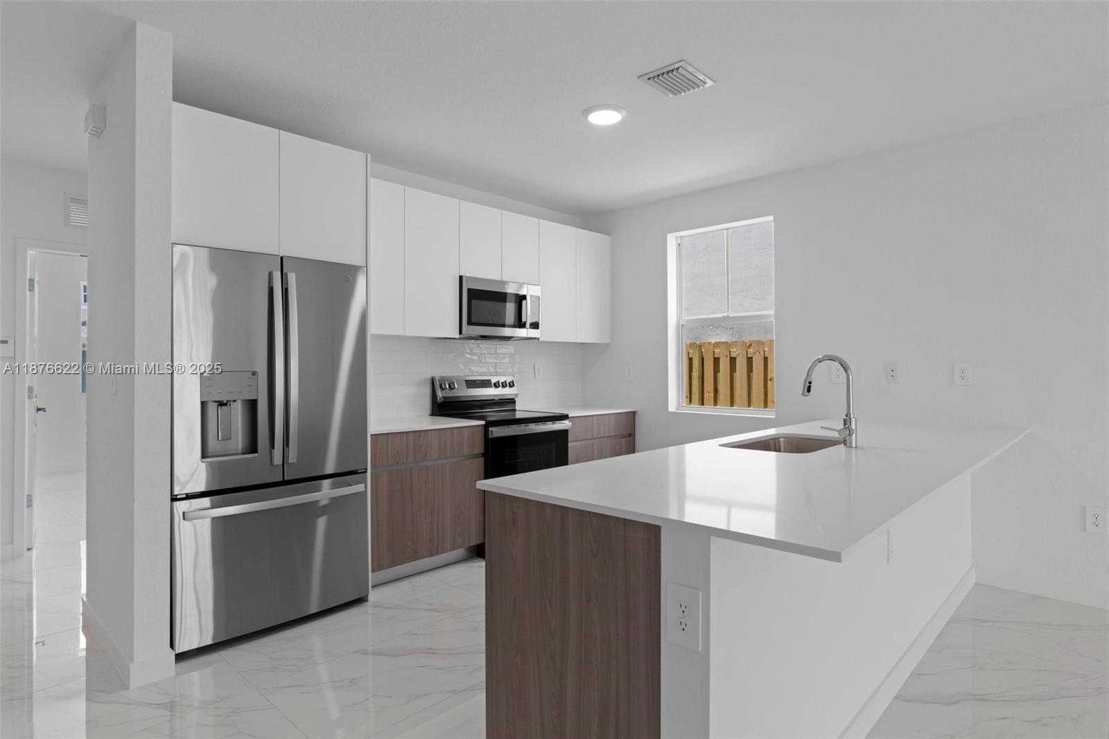 Small Image of 13353 SOUTH WEST 274 ST, Miami Number 6
