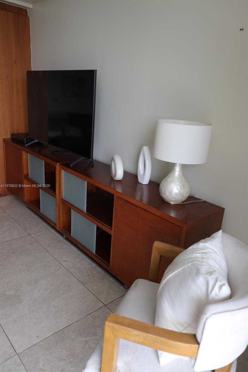 Small Image of 50 BISCAYNE BLVD #711, Miami Number 12