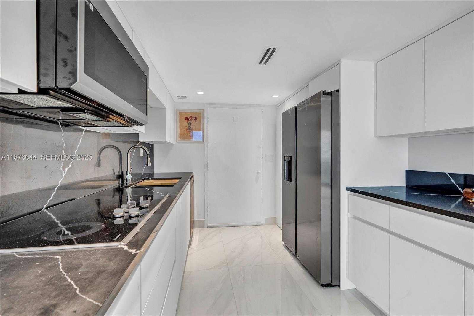 Small Image of 401 OCEAN DR #1007, Miami Beach Number 12