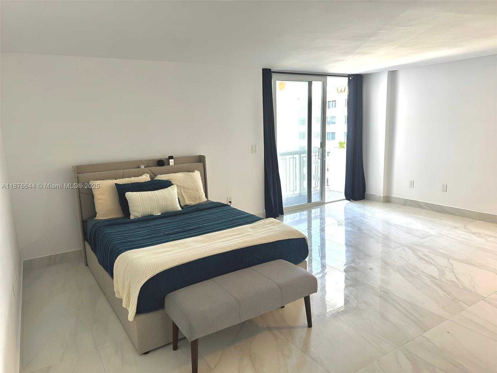 Small Image of 401 OCEAN DR #1007, Miami Beach Number 9