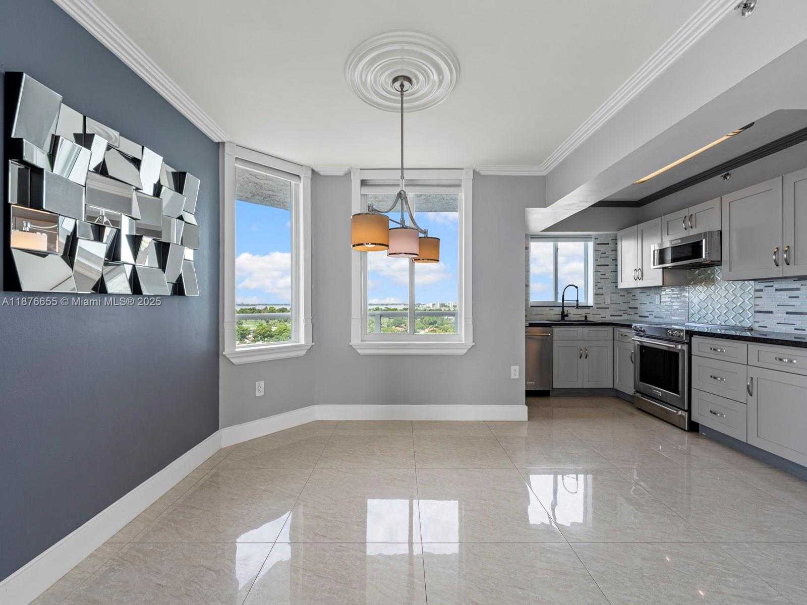 Small Image of 5900 COLLINS AVE #1201, Miami Beach Number 15