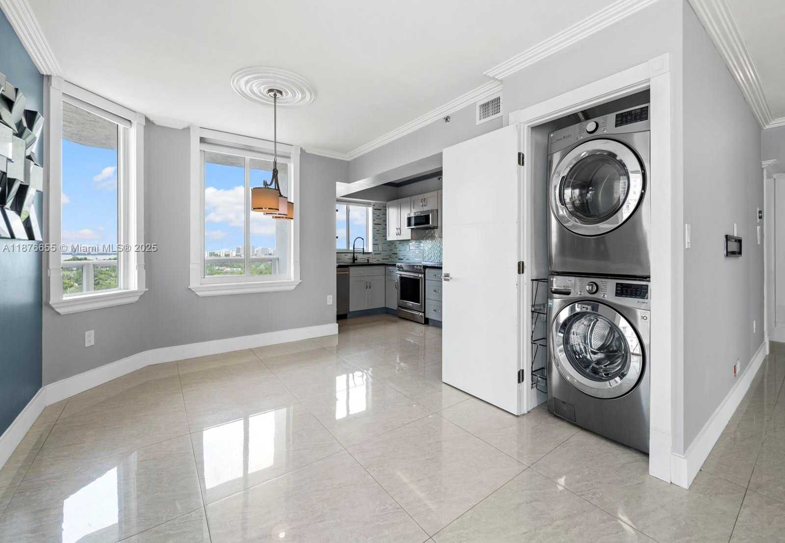 Small Image of 5900 COLLINS AVE #1201, Miami Beach Number 20
