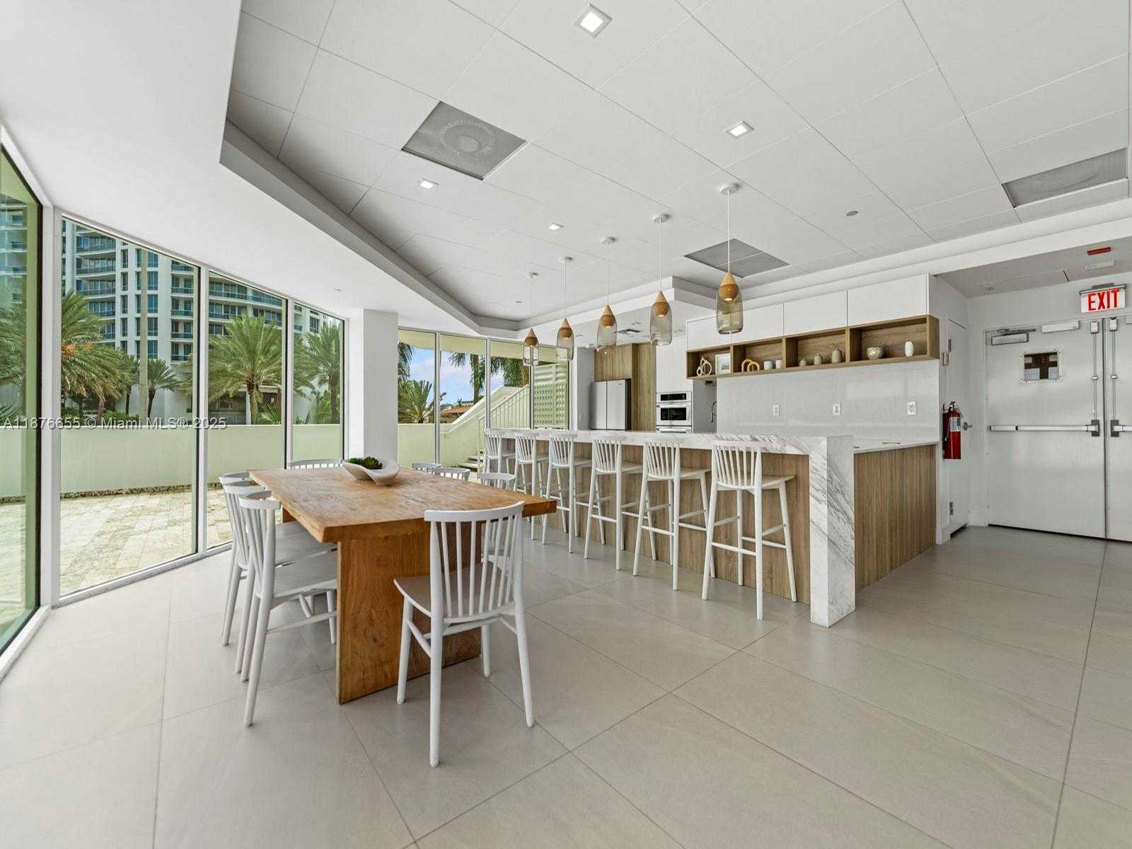 Small Image of 5900 COLLINS AVE #1201, Miami Beach Number 45