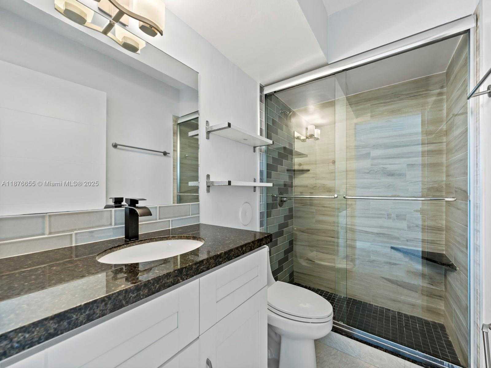 Small Image of 5900 COLLINS AVE #1201, Miami Beach Number 48
