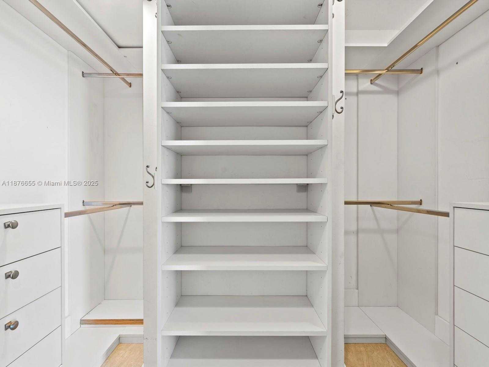 Small Image of 5900 COLLINS AVE #1201, Miami Beach Number 56