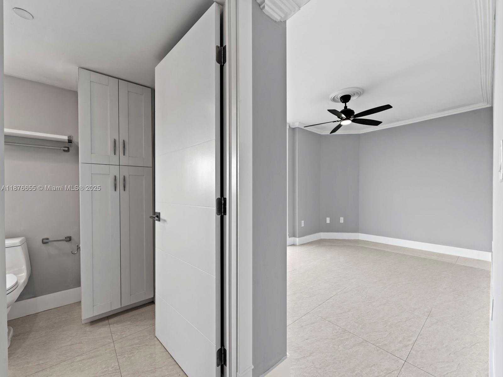 Small Image of 5900 COLLINS AVE #1201, Miami Beach Number 57