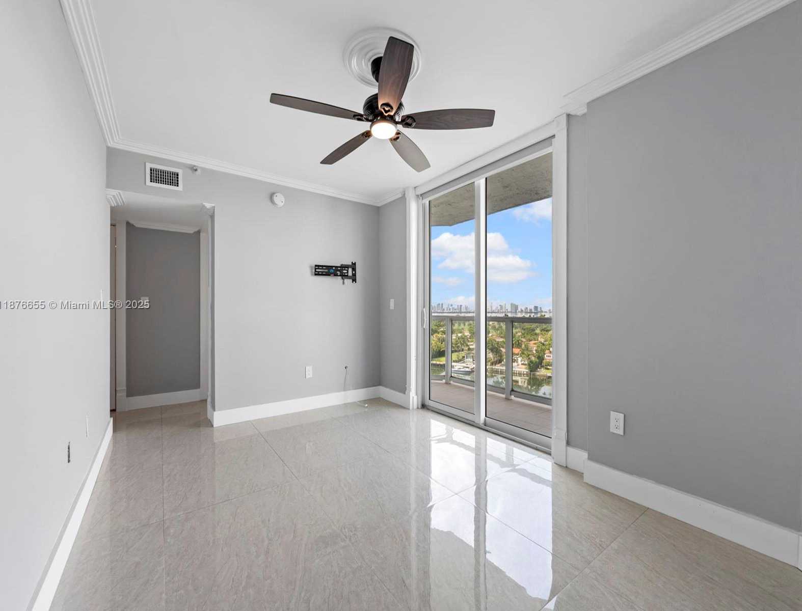 Small Image of 5900 COLLINS AVE #1201, Miami Beach Number 9