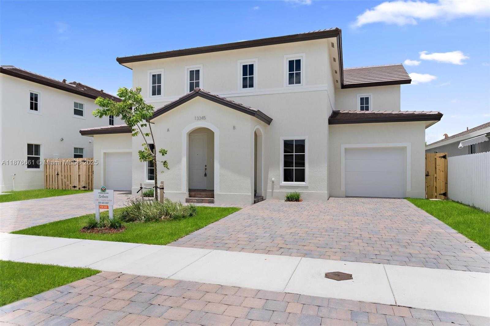 Small Image of 13347 SOUTH WEST 274 ST, Miami Number 3