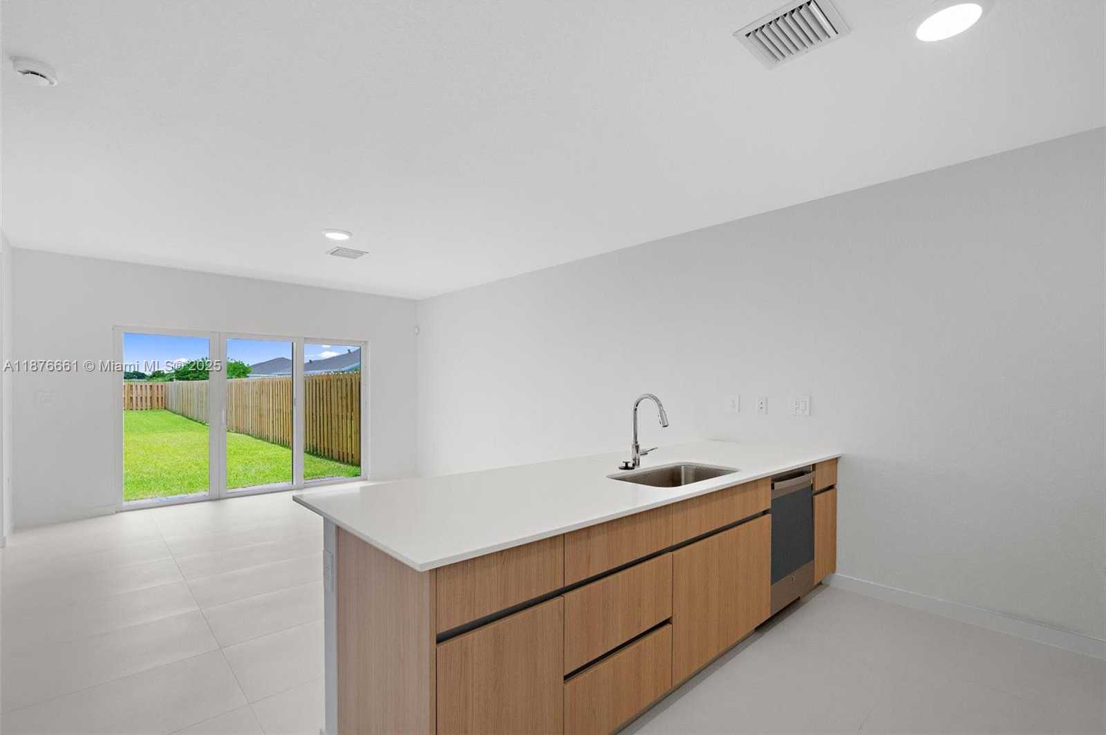 Small Image of 13347 SOUTH WEST 274 ST, Miami Number 9