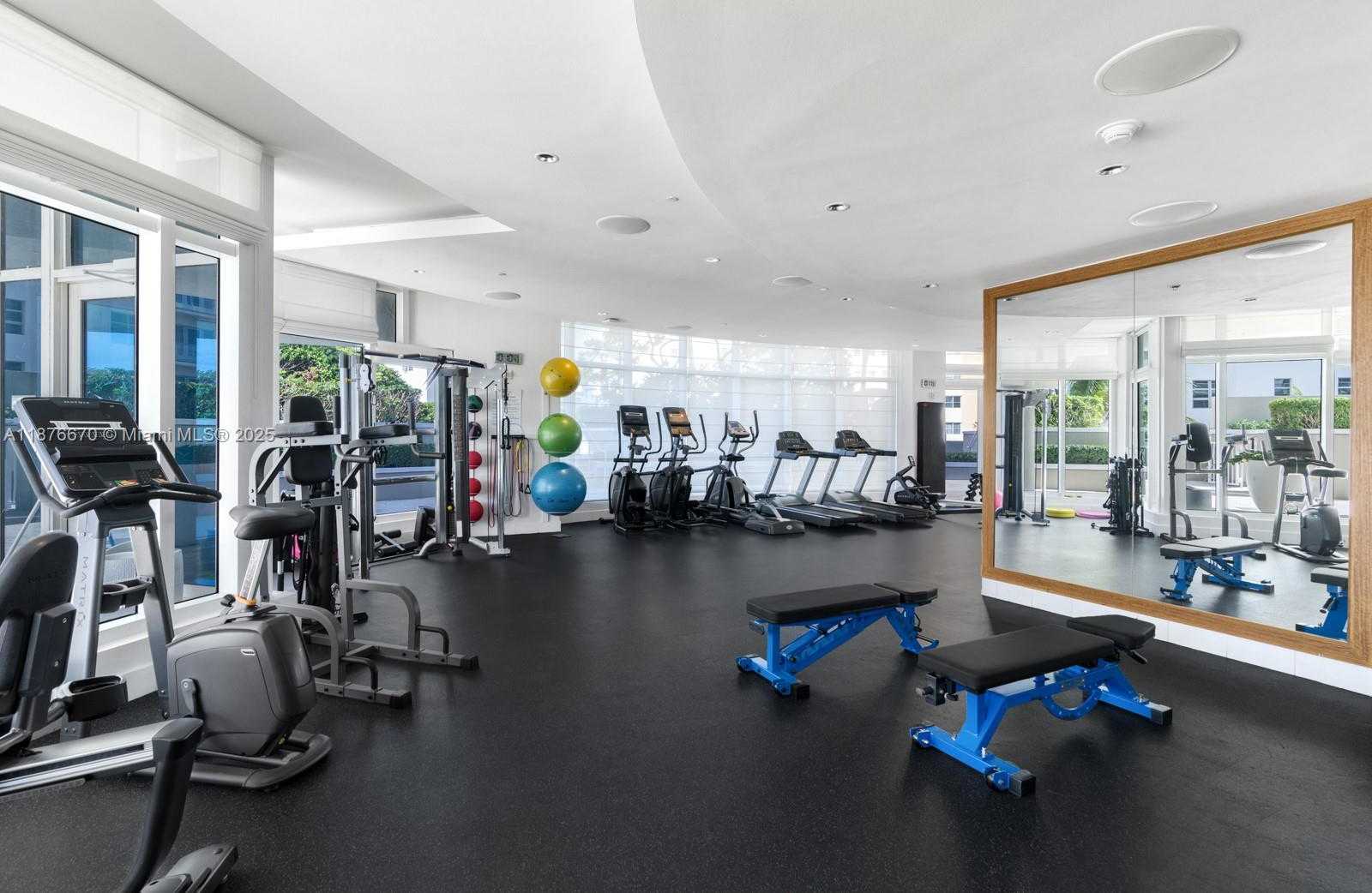 Small Image of 3801 COLLINS AVE #503, Miami Beach Number 27