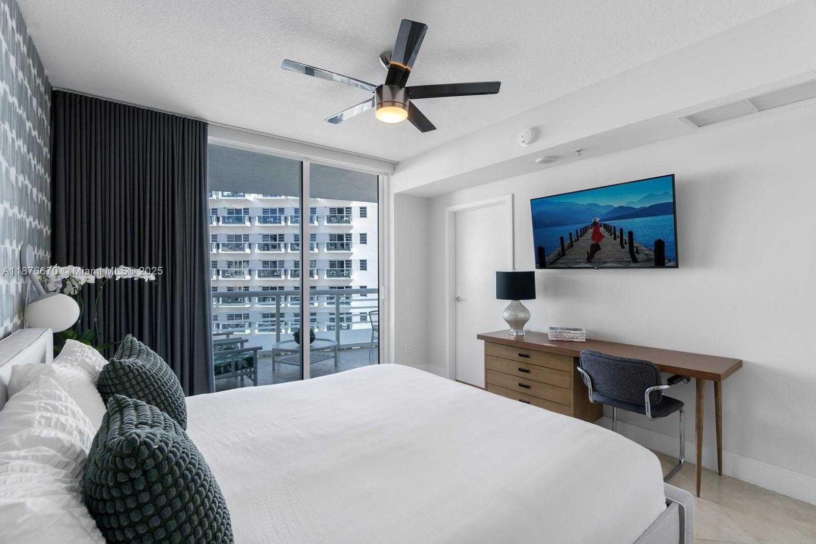 Small Image of 3801 COLLINS AVE #503, Miami Beach Number 4