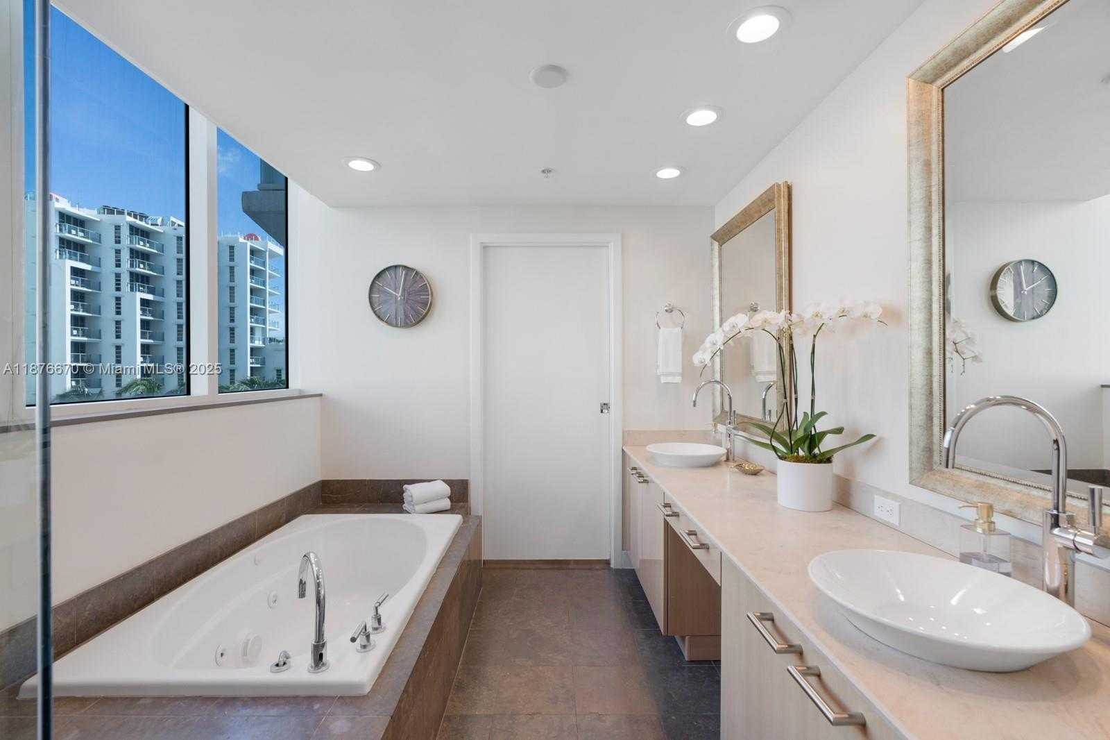 Small Image of 3801 COLLINS AVE #503, Miami Beach Number 5