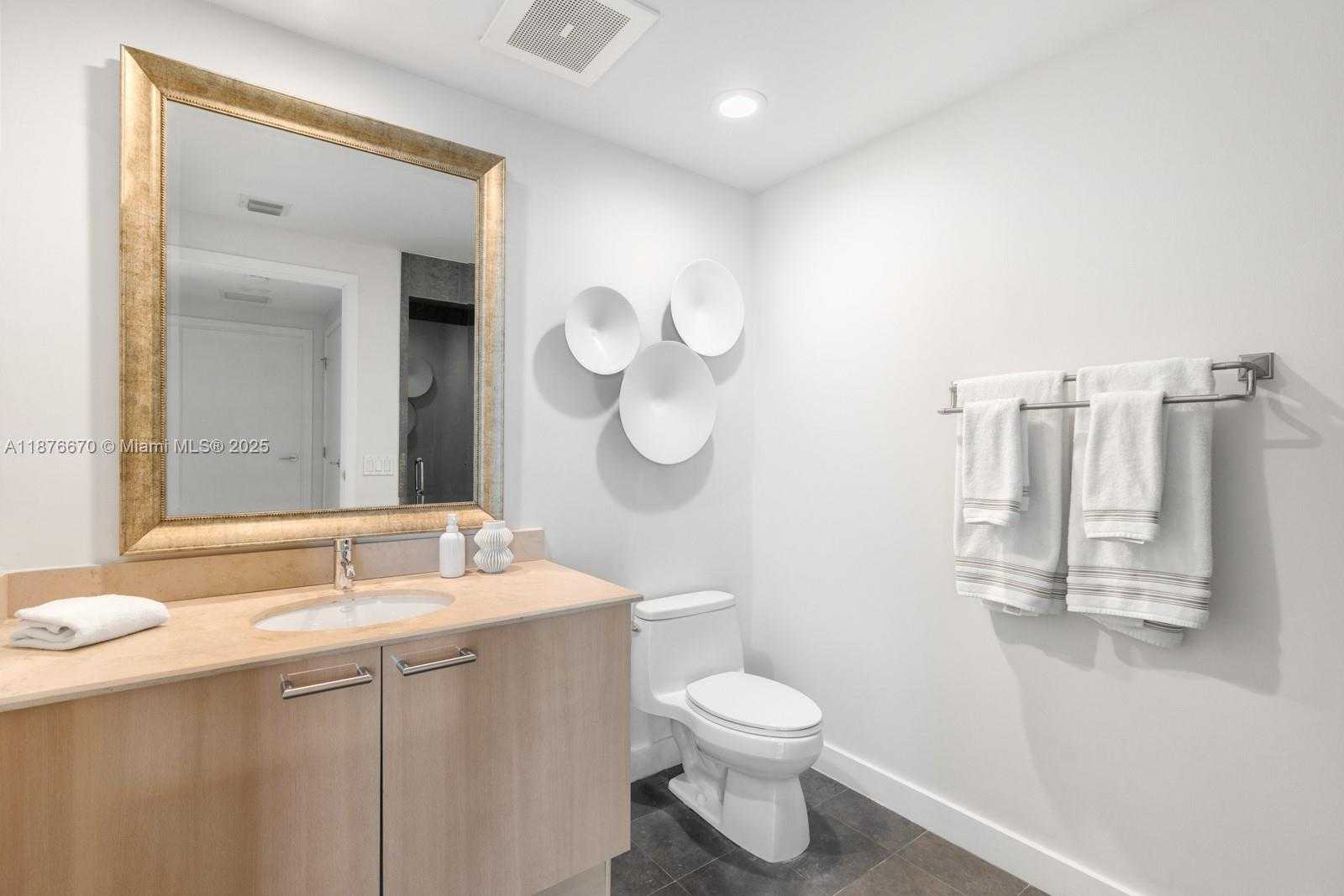Small Image of 3801 COLLINS AVE #503, Miami Beach Number 9
