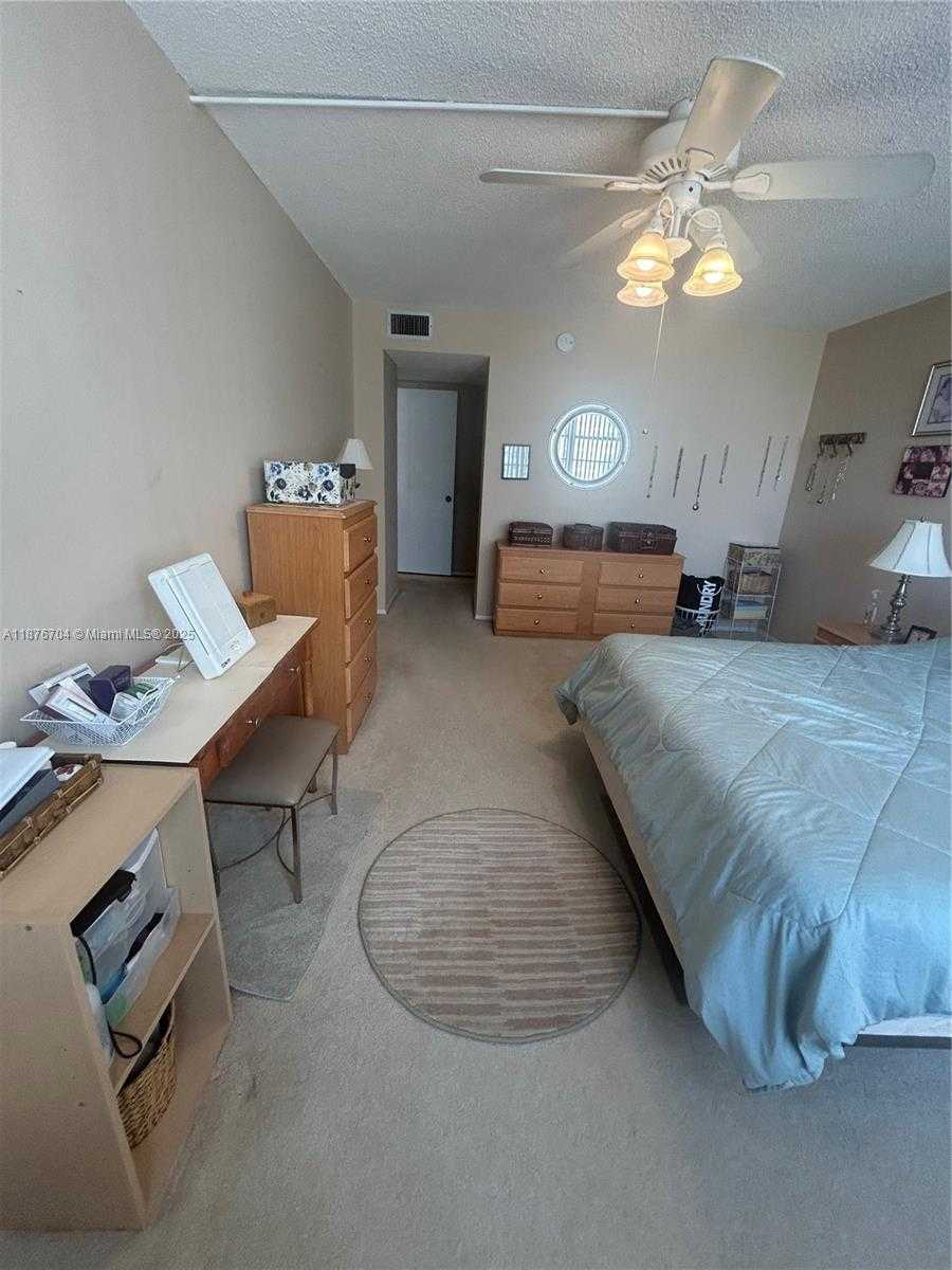 Small Image of 18081 BISCAYNE BLVD #1502-4, Aventura Number 12