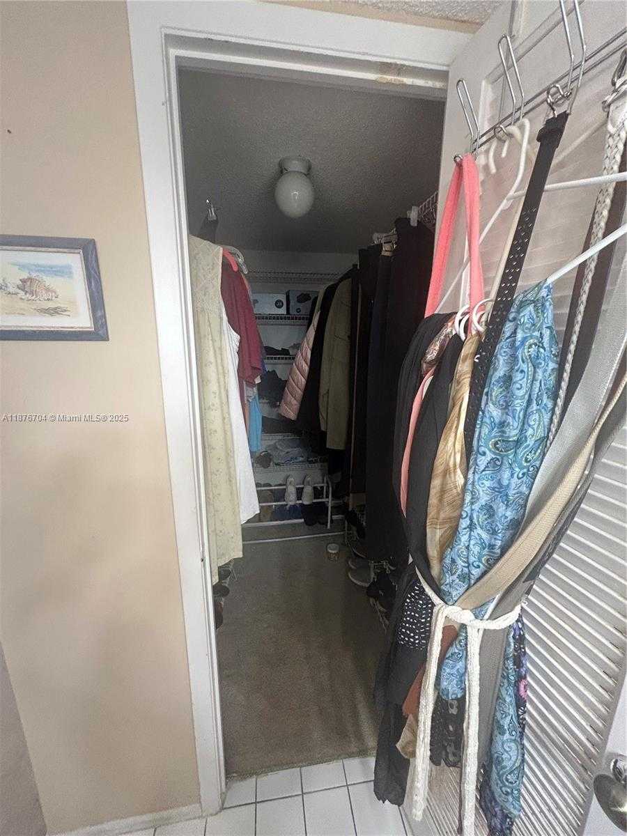 Small Image of 18081 BISCAYNE BLVD #1502-4, Aventura Number 16