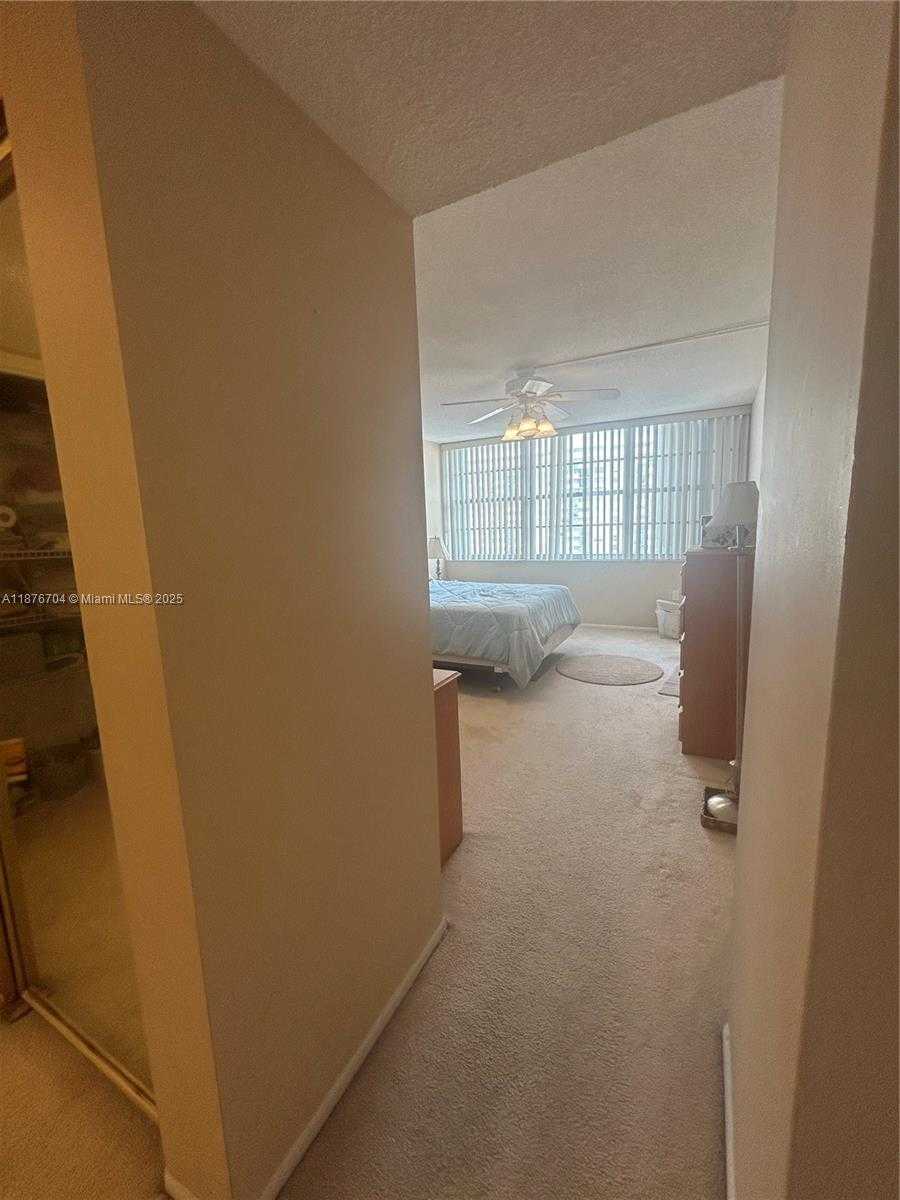 Small Image of 18081 BISCAYNE BLVD #1502-4, Aventura Number 18