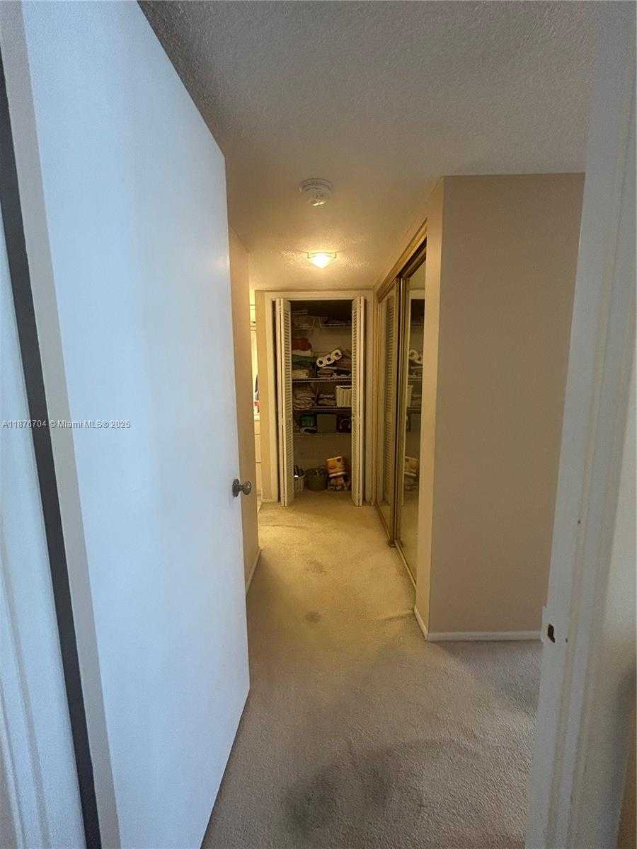 Small Image of 18081 BISCAYNE BLVD #1502-4, Aventura Number 19