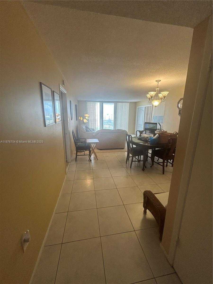 Small Image of 18081 BISCAYNE BLVD #1502-4, Aventura Number 2
