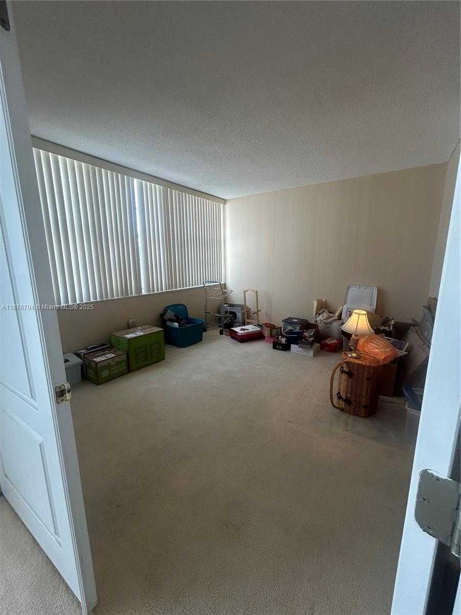 Small Image of 18081 BISCAYNE BLVD #1502-4, Aventura Number 20