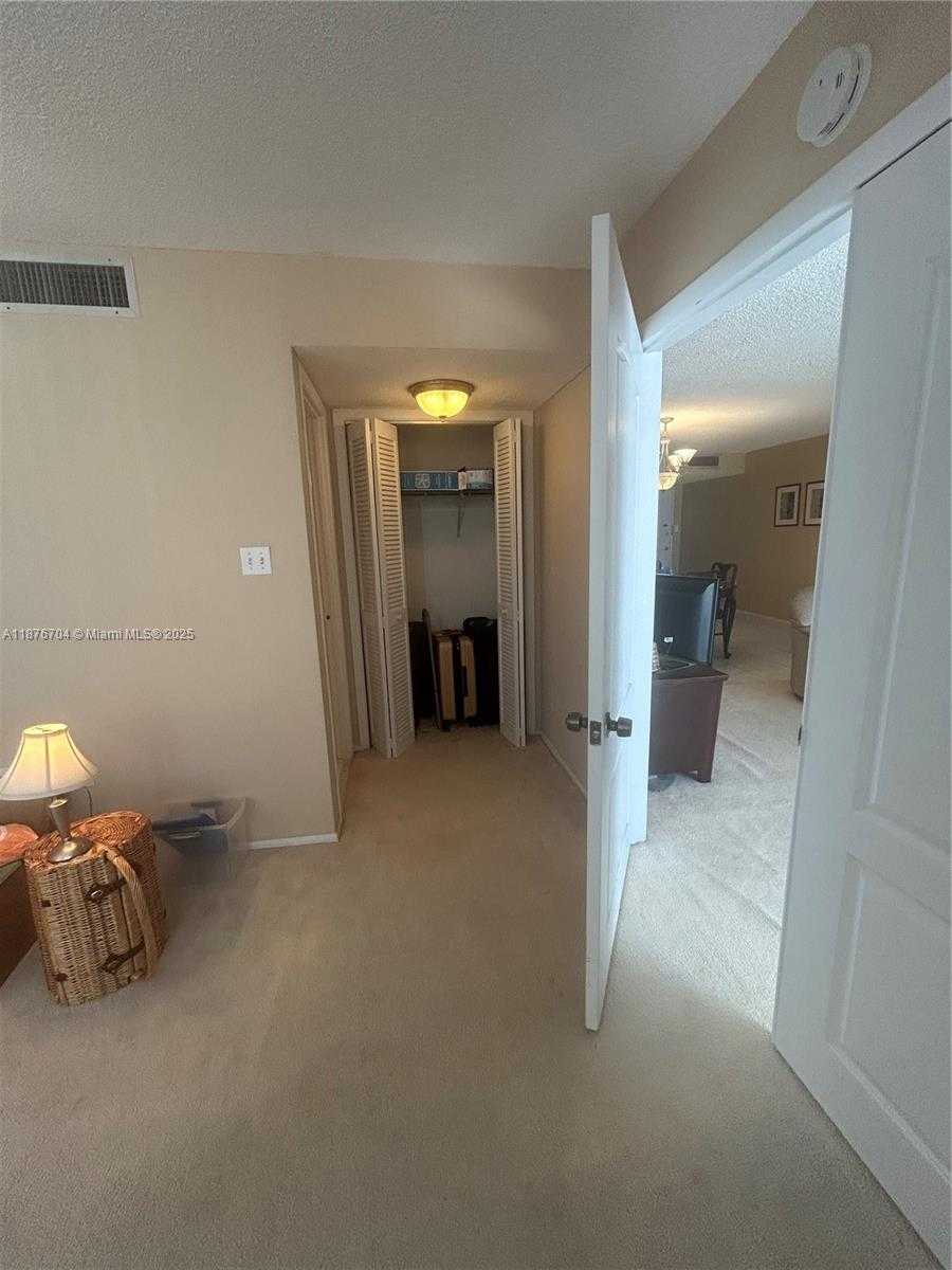 Small Image of 18081 BISCAYNE BLVD #1502-4, Aventura Number 21