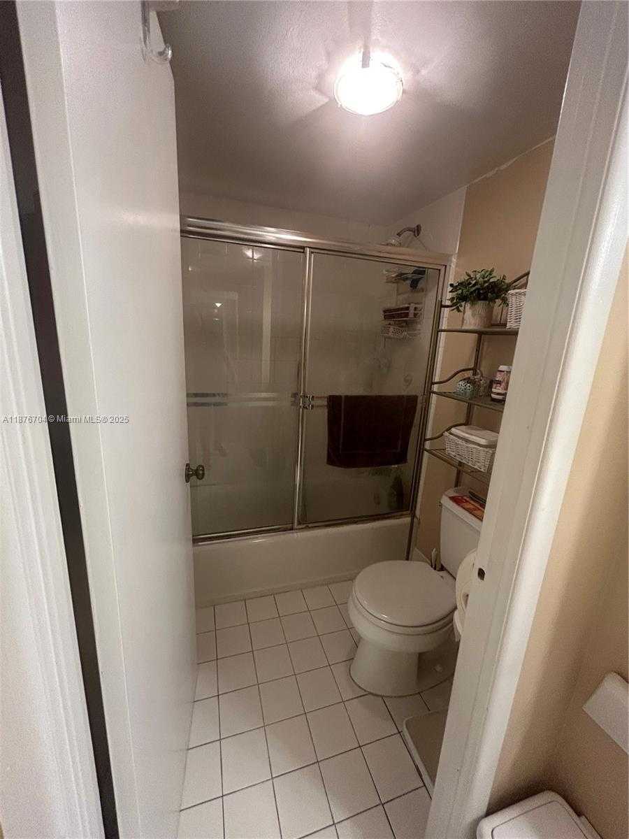Small Image of 18081 BISCAYNE BLVD #1502-4, Aventura Number 24