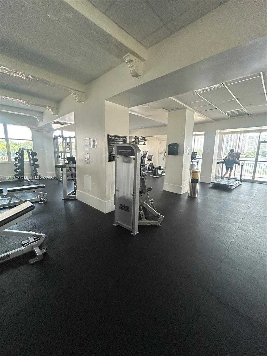 Small Image of 18081 BISCAYNE BLVD #1502-4, Aventura Number 34