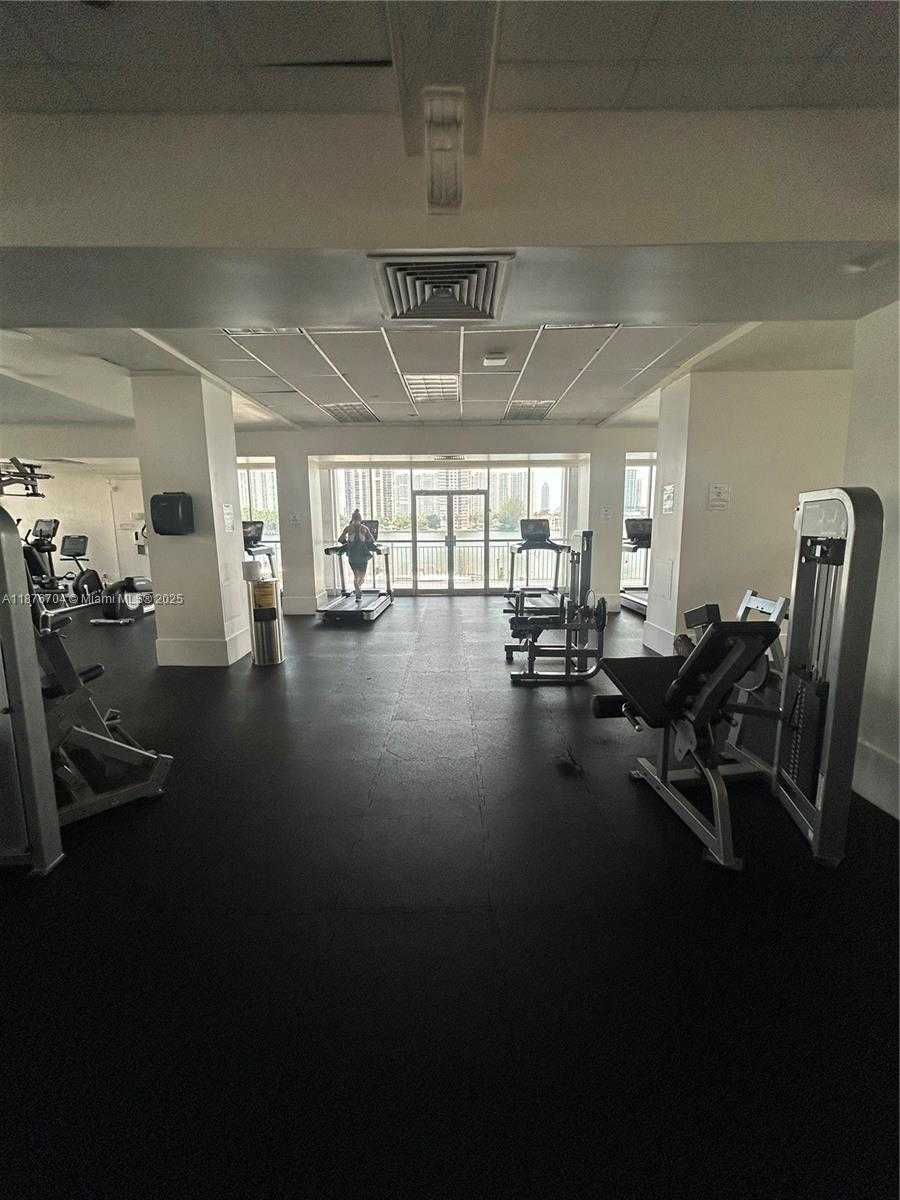 Small Image of 18081 BISCAYNE BLVD #1502-4, Aventura Number 36