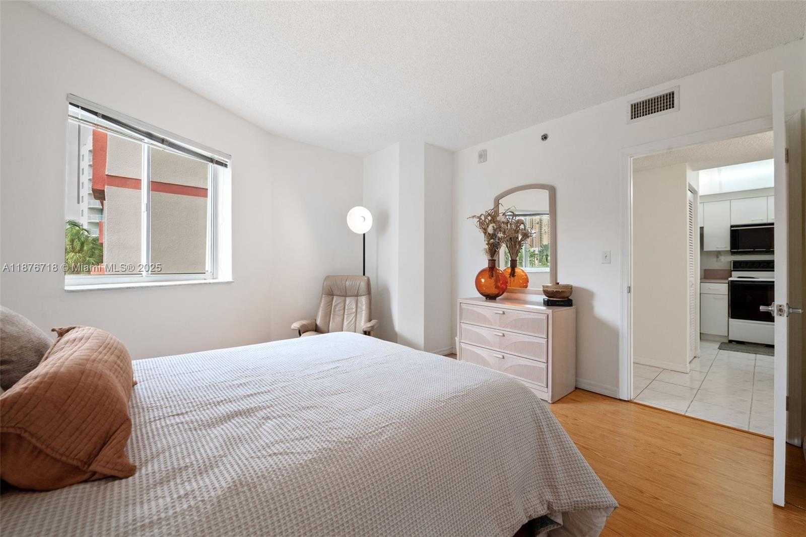 Small Image of 18260 NORTH BAY RD #320, Sunny Isles Beach Number 22