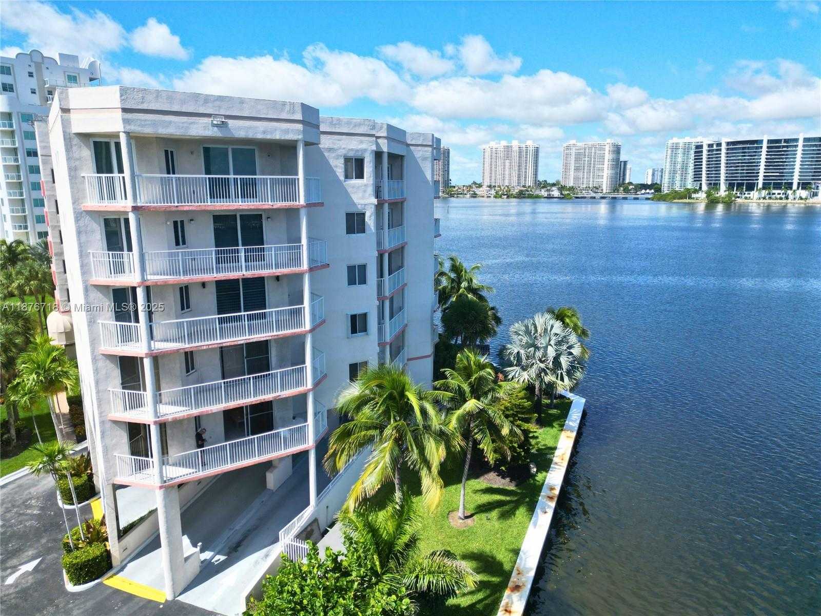 Small Image of 18260 NORTH BAY RD #320, Sunny Isles Beach Number 31