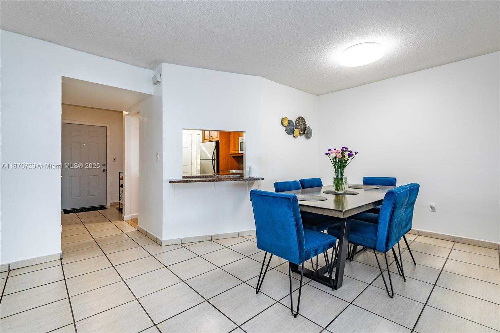 Small Image of 1750 NE 191st St, Miami, FL 33179, USA Number 18