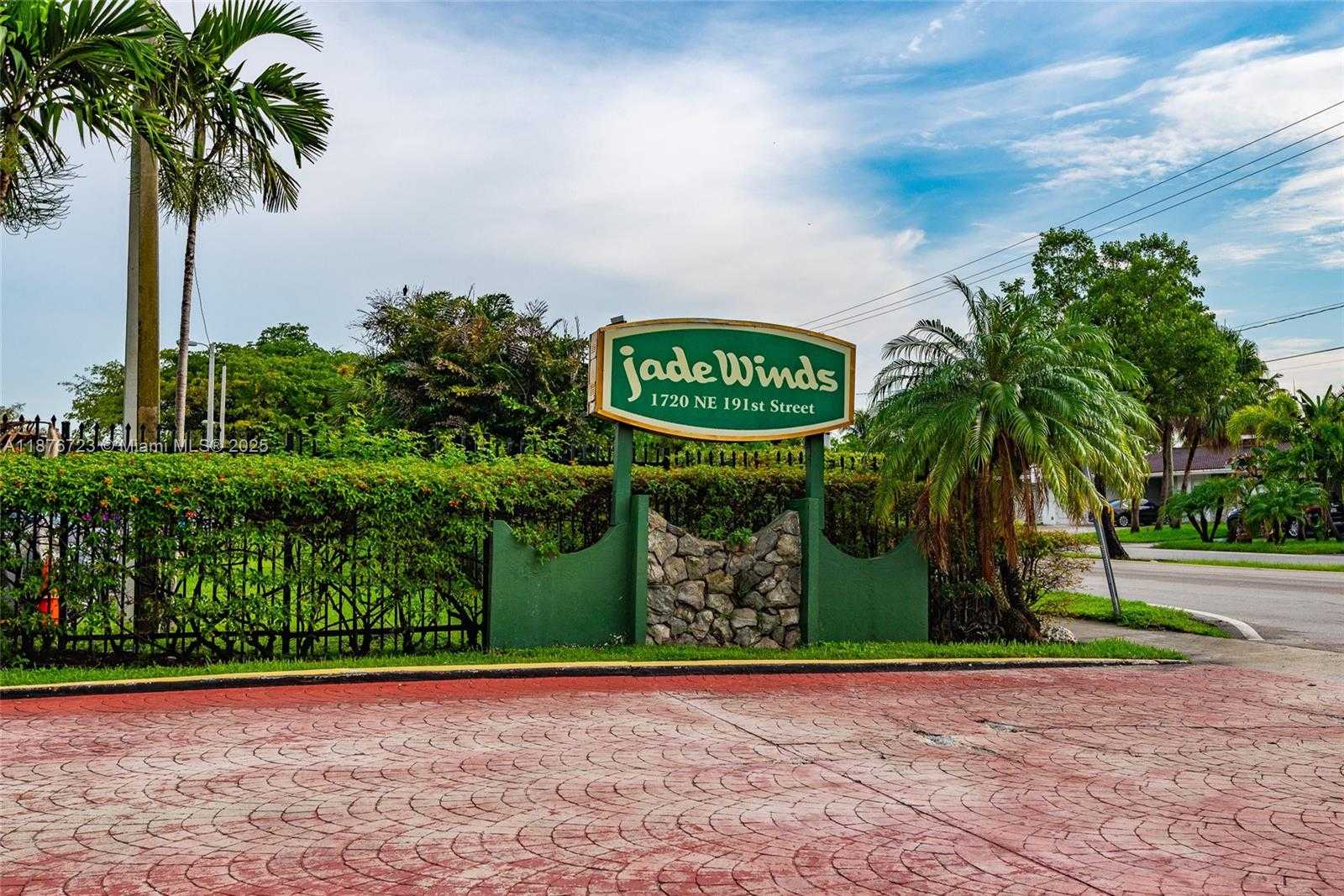Small Image of 1750 NE 191st St, Miami, FL 33179, USA Number 27