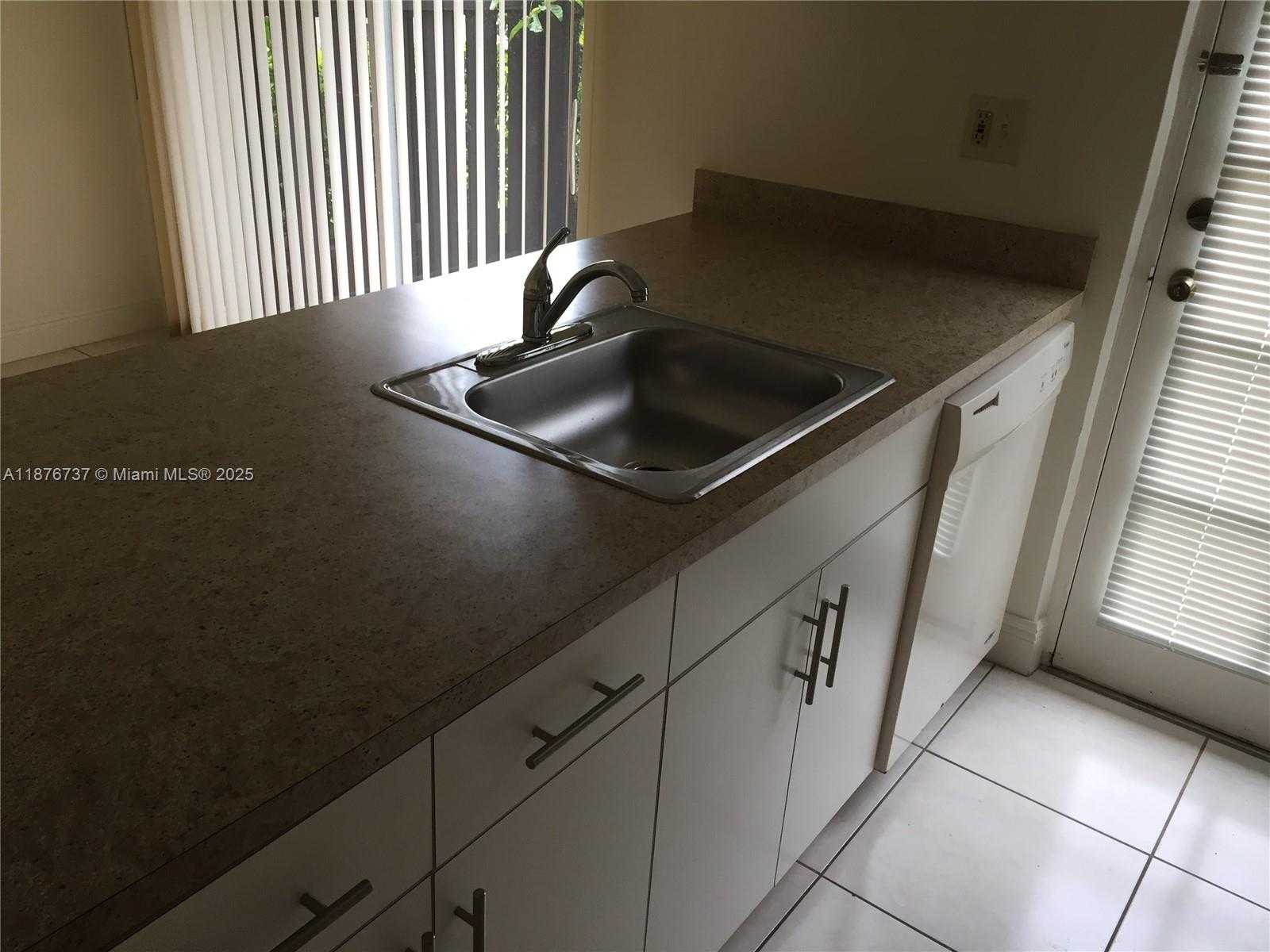 Small Image of 10808 NORTH KENDALL DR #Q-4, Miami Number 29