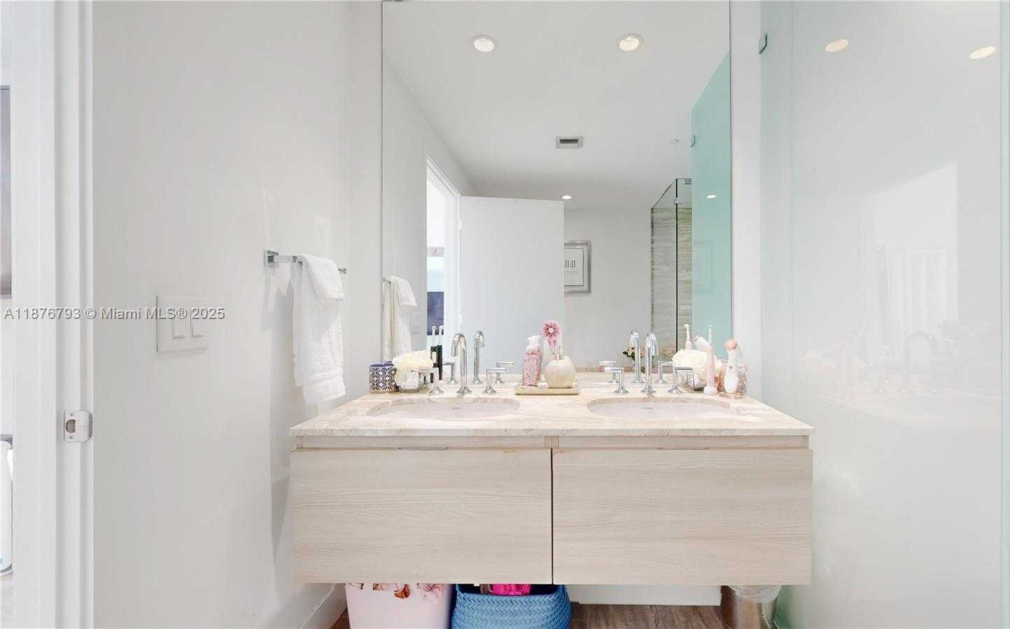 Small Image of 2900 NORTH EAST 7TH AVE #3209, Miami Number 11