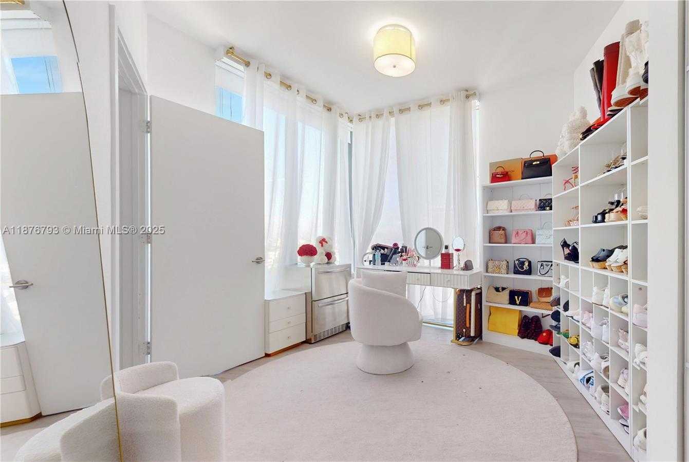 Small Image of 2900 NORTH EAST 7TH AVE #3209, Miami Number 15