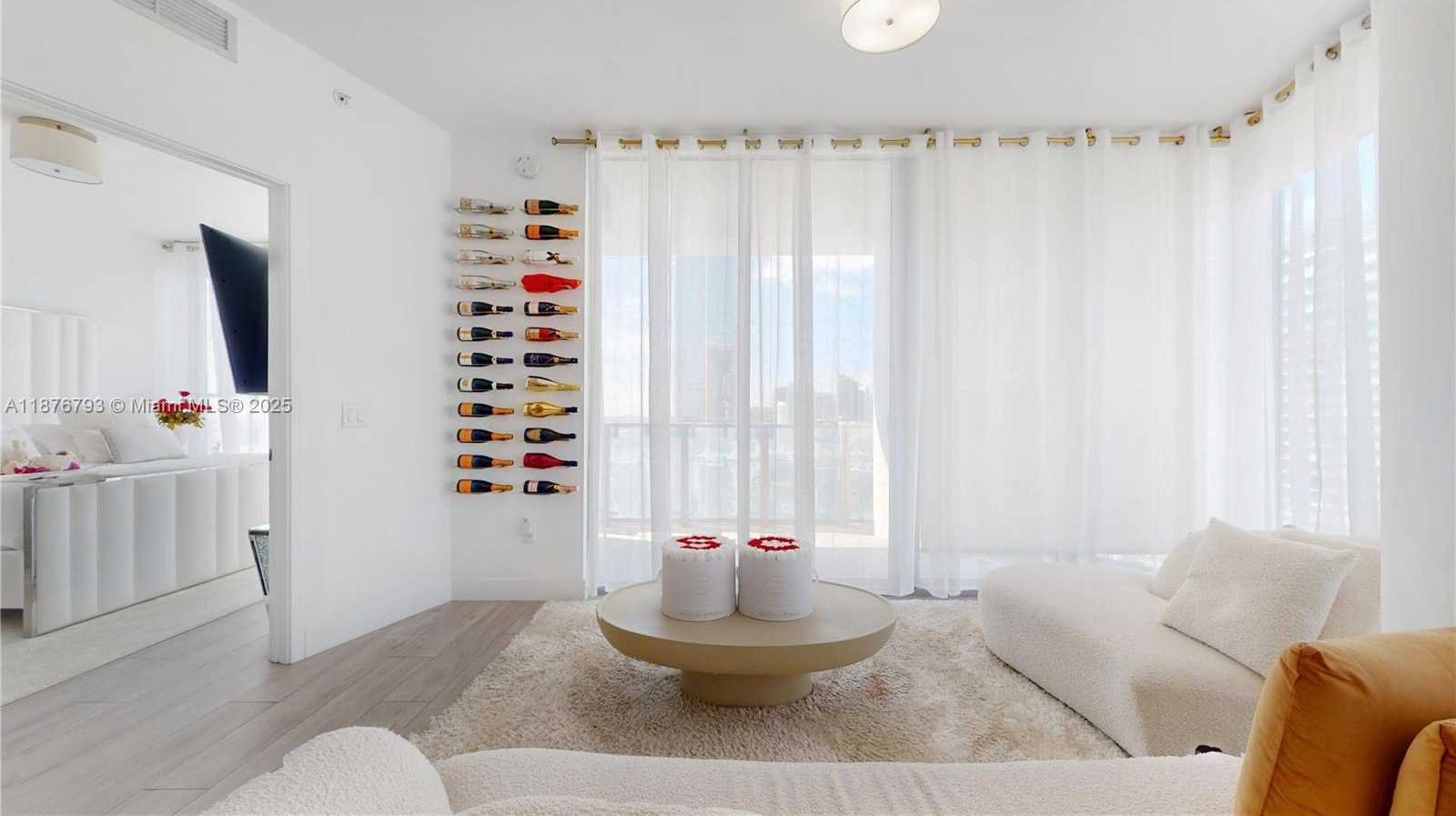 Small Image of 2900 NORTH EAST 7TH AVE #3209, Miami Number 2