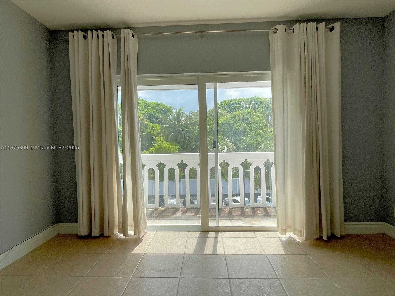 Small Image of Coral Gables Number 11