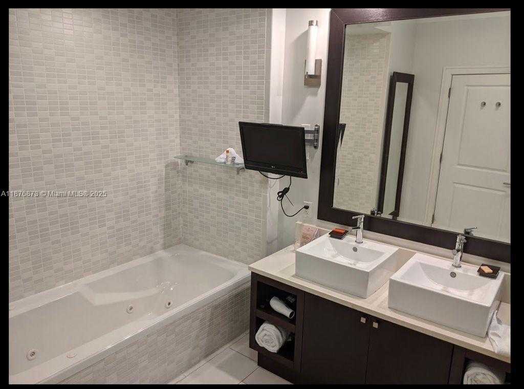 Small Image of 5300 NORTH WEST 87TH AVE #703, Doral Number 9