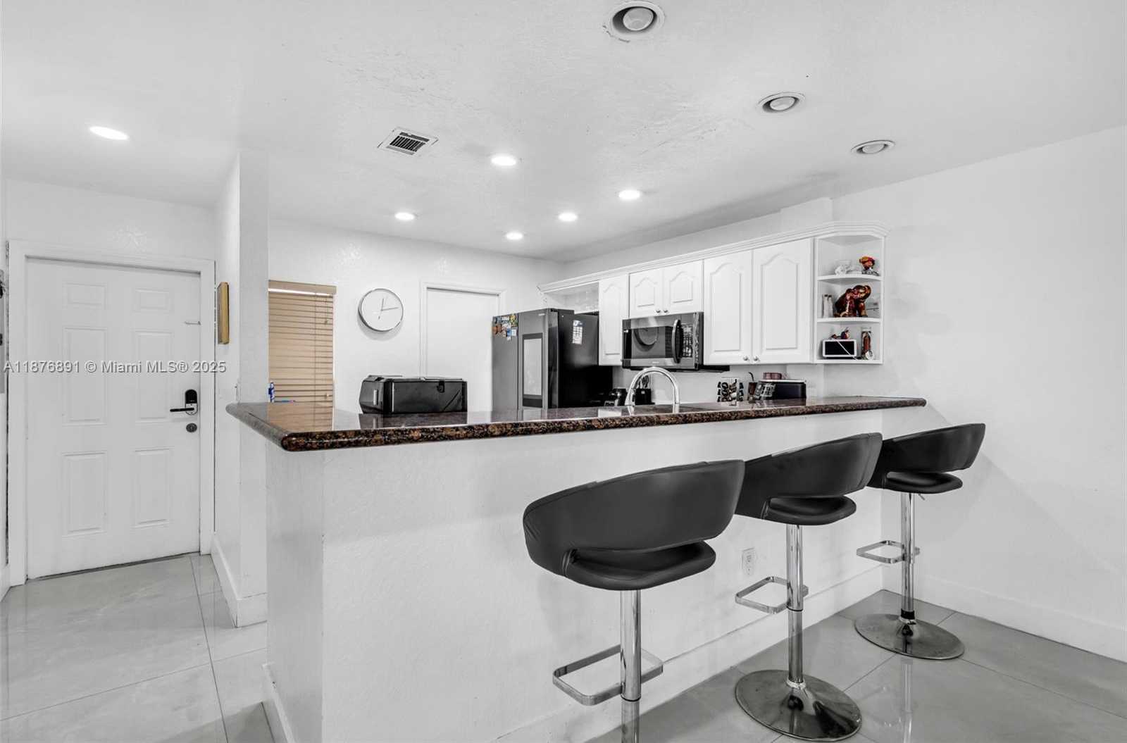 Small Image of 6306 MOSELEY ST #1, Hollywood Number 12