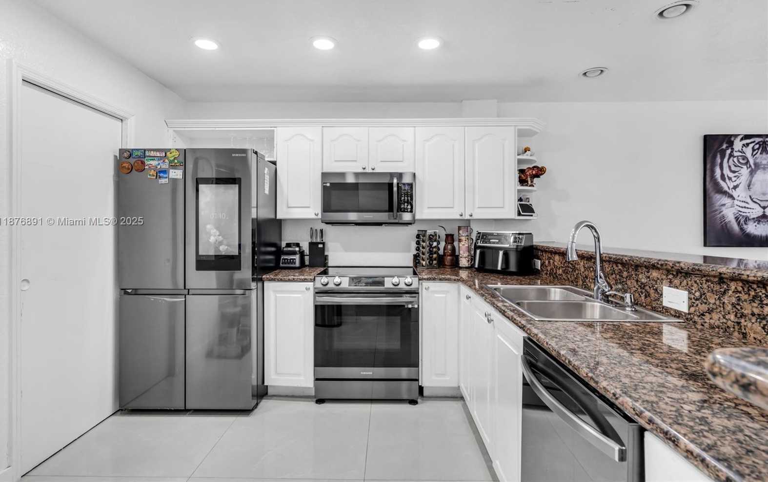 Small Image of 6306 MOSELEY ST #1, Hollywood Number 13