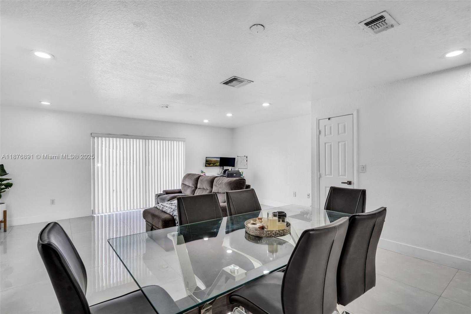Small Image of 6306 MOSELEY ST #1, Hollywood Number 6